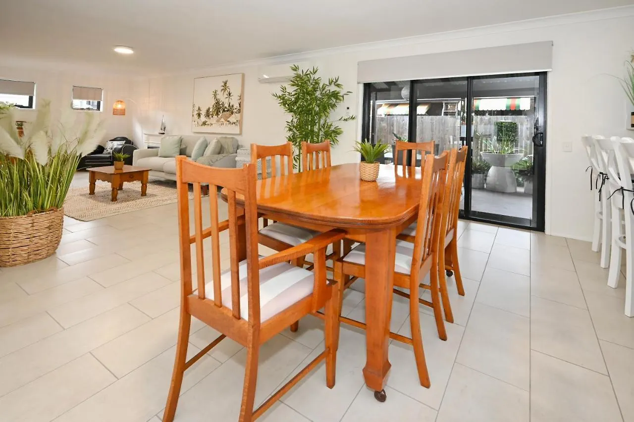 Lovely Beach House -Amazing Location, Pets - Zb9 Buddina Casa de Férias