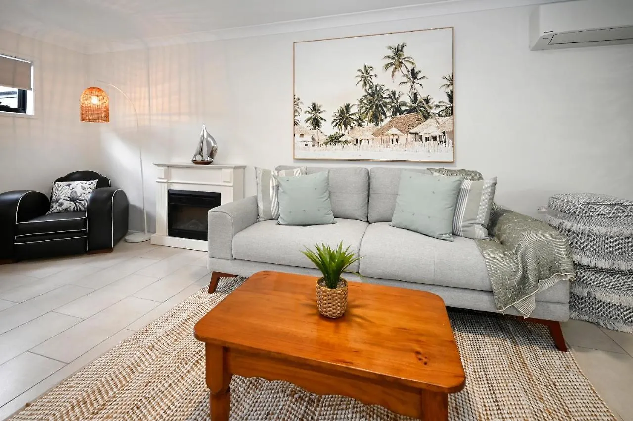 Lovely Beach House -Amazing Location, Pets - Zb9 Buddina