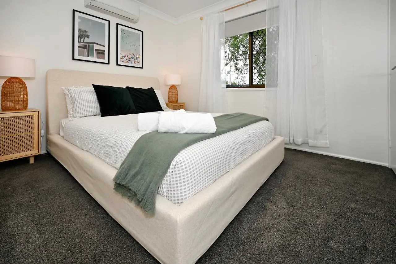 Lovely Beach House -Amazing Location, Pets - Zb9 Buddina